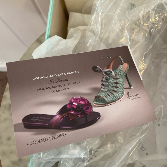 Donald J Pliner Gilett Bronze Toe Ring Wedge Box - Picture 12 of 13